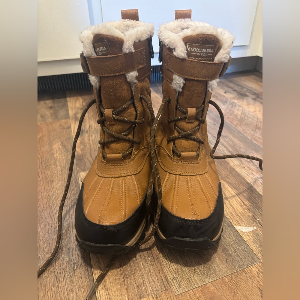 Koolaburra Ugg Ladies size 8 Winter Boots